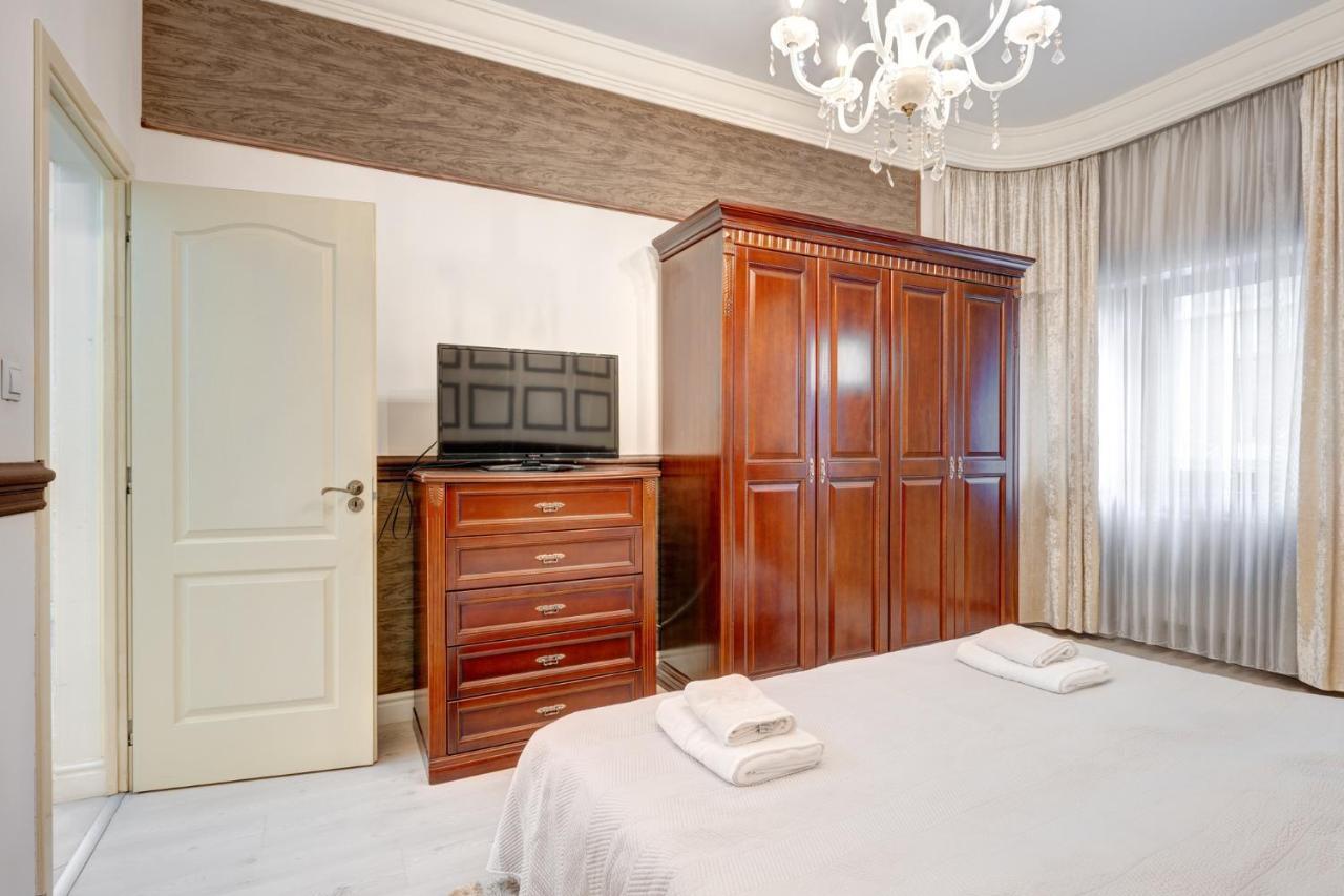 Beautiful 2Bedflatcismigiu Apartamento Bucareste Exterior foto